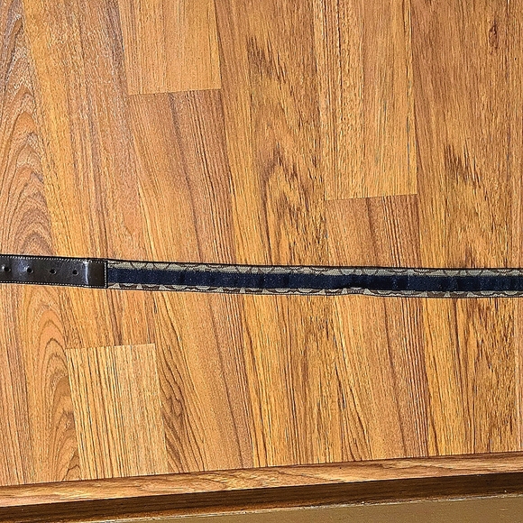Authentic Coach Signature Belt - Picture 2 of 5